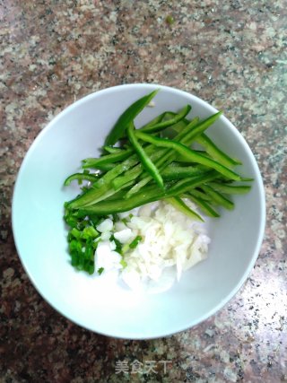 素炒豆芽菜的做法步骤：2