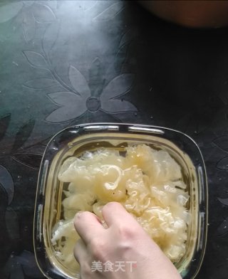 银耳粥的做法步骤：2