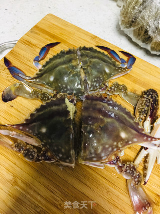 梭子蟹虾仁粥的做法步骤：1