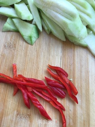 煎蛋炒丝瓜的做法步骤：4