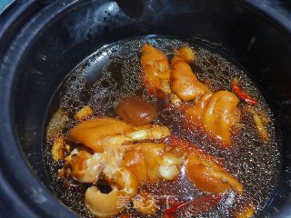 香菇卤猪蹄的做法步骤：5
