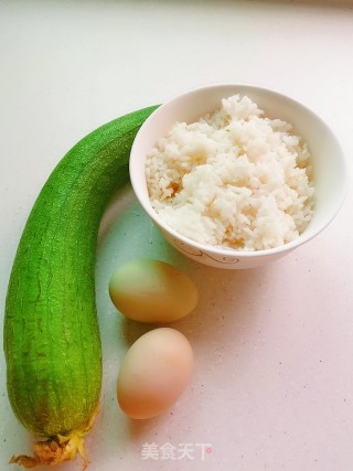 鸡蛋丝瓜汤饭的做法步骤：1