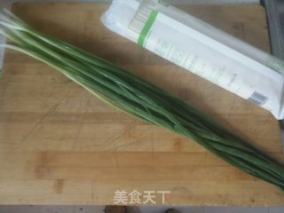 葱油面的做法步骤：1