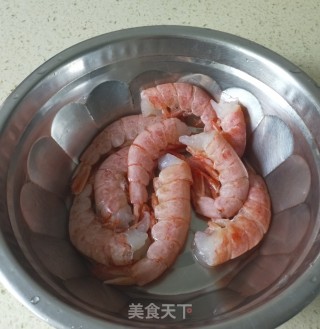 香酥虾的做法步骤：1