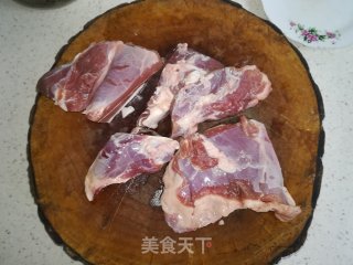 滋补羊肉白萝卜煲的做法步骤：1