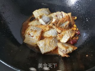 红烧带鱼的做法步骤：9