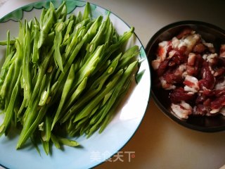 家常扁豆丝的做法步骤：1