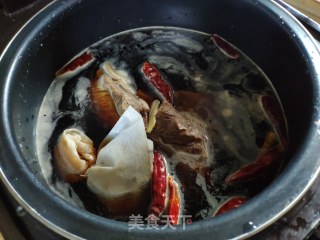 电饭锅卤牛腱子的做法步骤：8
