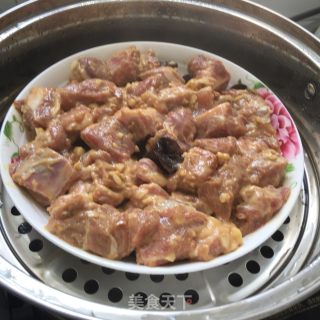 木耳蒸排骨的做法步骤：7