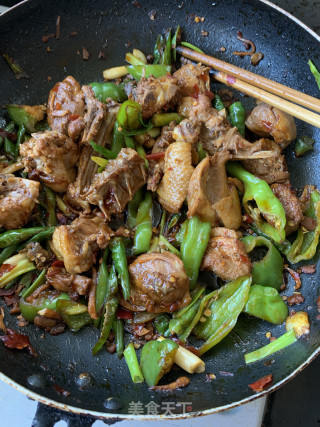 爆炒鸭肉的做法步骤：1