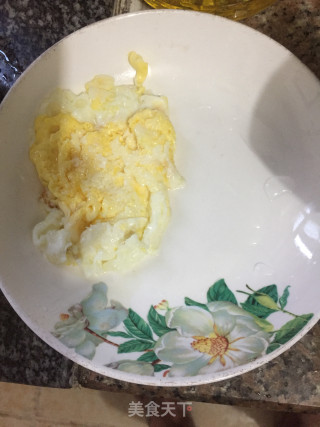 黄瓜炒鸡蛋的做法步骤：1