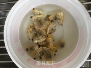 鱼汤花蛤肉蒸鸡蛋的做法步骤：3