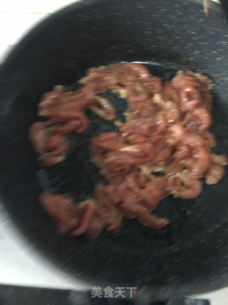 杏鲍菇辣椒炒肉丝的做法步骤：4