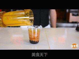 誉世晨奶茶技术培训——喜茶阿华田的做法步骤：8