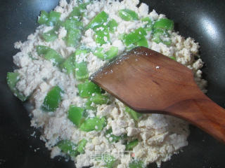 青椒鸡刨豆腐的做法步骤：8