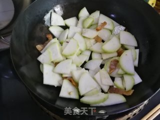 咸肉烧蒲瓜的做法步骤：5