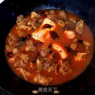 红烧牛肉面，小美的美食的做法步骤：4