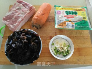 五花肉煲千叶豆腐的做法步骤：1