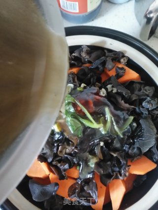 五花肉煲千叶豆腐的做法步骤：12