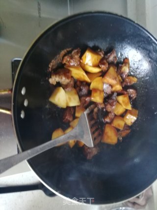 土豆炖牛肉的做法步骤：7