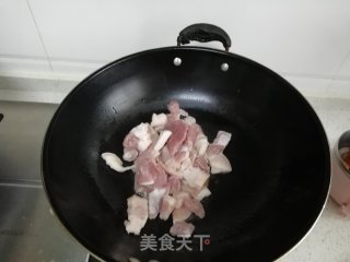 鹌鹑蛋炖肉的做法步骤：3