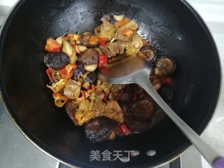 香菇烧鸡腿的做法步骤：5