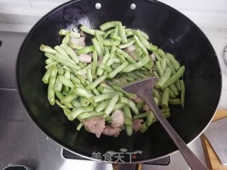 四季豆烧肉的做法步骤：4