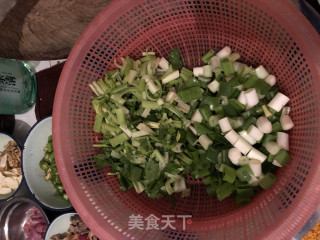 青豆烧鸡的做法步骤：1