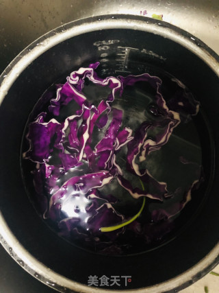 凉拌菠菜粉丝的做法步骤：2