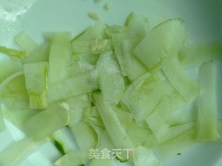 快手拌凉皮的做法步骤：1