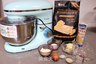 牛角小面包的做法步骤：1