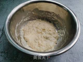 红糖芝麻馅饼的做法步骤：1