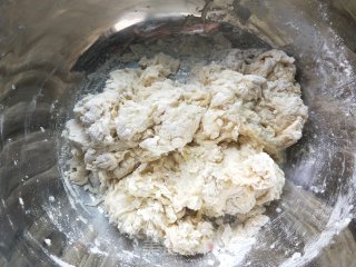 葱香发面油饼的做法步骤：2
