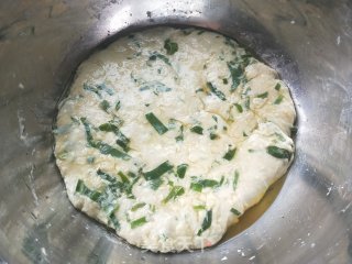 葱香发面油饼的做法步骤：7