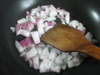 洋葱扇贝肉炒老豆腐的做法步骤：3