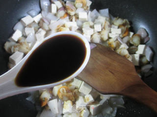 洋葱扇贝肉炒老豆腐的做法步骤：7
