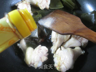 海带烧鸡翅根的做法步骤：5