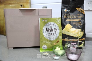 面包机版全麦吐司的做法步骤：1