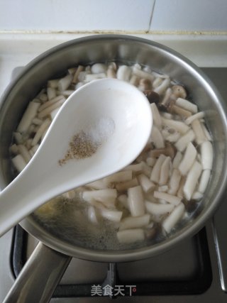 肉丸菌菇汤的做法步骤：5