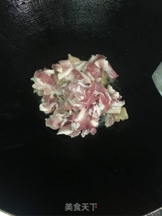 鲜虾五花肉芥蓝炒饭的做法步骤：5