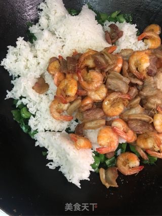 鲜虾五花肉芥蓝炒饭的做法步骤：11
