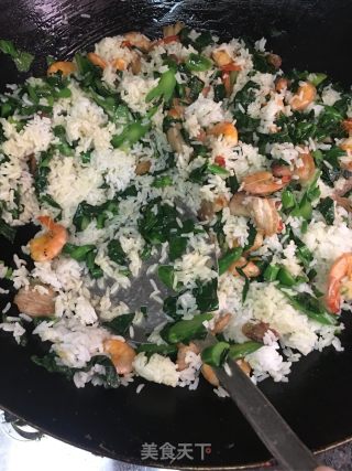 鲜虾五花肉芥蓝炒饭的做法步骤：12