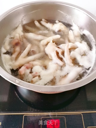 干马齿苋烧鸡爪的做法步骤：4