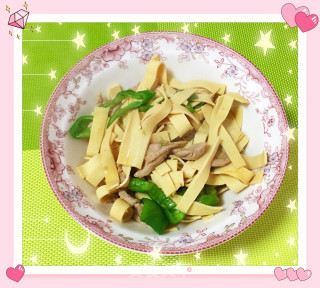 青椒厚千张炒肉丝的做法步骤：6