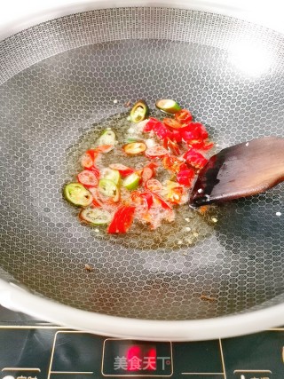 炝炒空心菜梗的做法步骤：4
