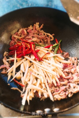 仔姜炒牛肉的做法步骤：5