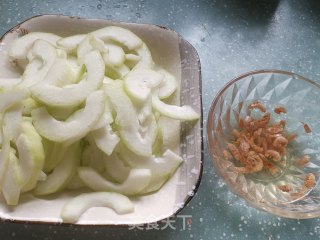 海米炒瓜片的做法步骤：1