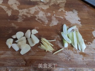 海米炒瓜片的做法步骤：2