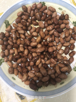 微波炉爆香花生的做法步骤：3