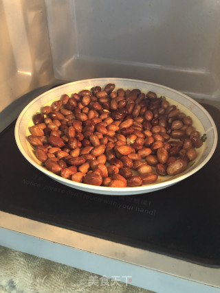 微波炉爆香花生的做法步骤：4